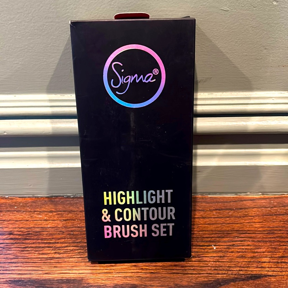 Sigma Beauty Highlight and Contour Brush Set